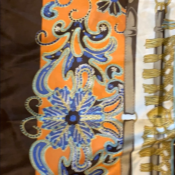 Scarf - Picture 6 of 8